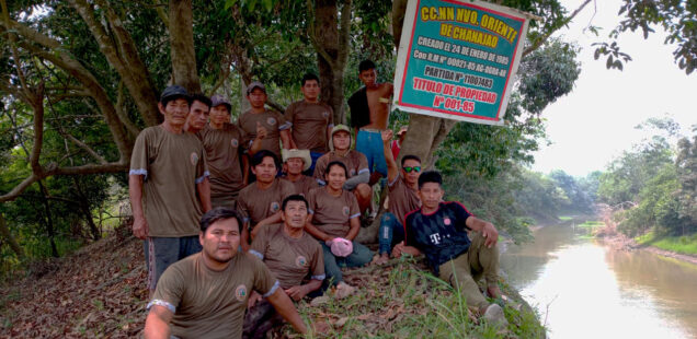 Les Guardias Indigenas des communautés Shipibo-Konibo et COSHICOX gouvernent et protègent les bassins versants de leurs territoires dans la région d'Ucayali en Amazonie péruvienne